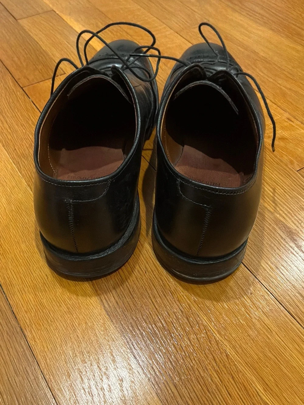 Allen Edmonds Fifth Avenue — Black Cap Toe Oxford (Size 9.5 E)